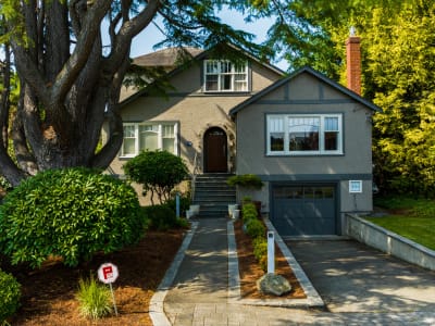 Luxury estate at 2741 Dufferin Avenue, Victoria, BC — photo 1