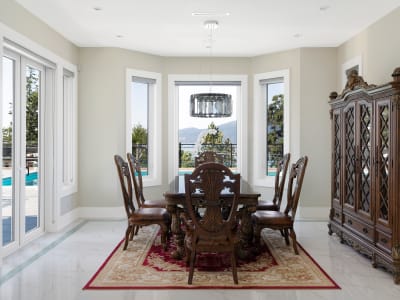 Luxury estate at West Vancouver — photo 21
