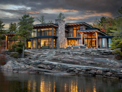 Luxury estate at Canada — photo 1