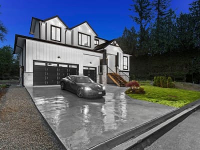 Luxury estate at 11018 243B Street, Maple Ridge, BC — photo 1