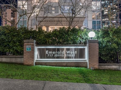 Luxury estate at 717 Jervis Street #101, Vancouver, BC — photo 1