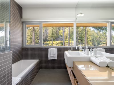 Luxury estate at 931 Ocean Park Lane, Bowen Island, BC — photo 8