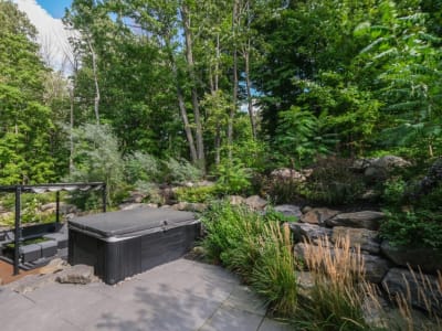 Luxury estate at 876 Rue des Bernaches, Mont Saint-Hilaire — photo 15