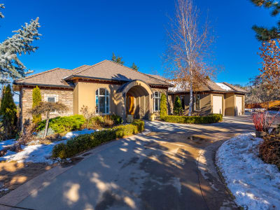 Luxury estate at 1849 Canyon Falls Court, Kelowna — photo 4