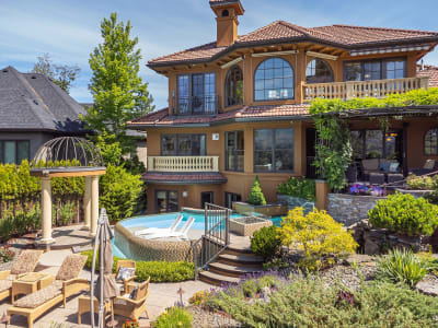 Luxury estate at 983 Westpoint Drive, Kelowna, BC — photo 30
