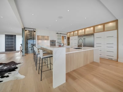 Luxury estate at 5725 Mountainside Drive, Kelowna, BC — photo 10