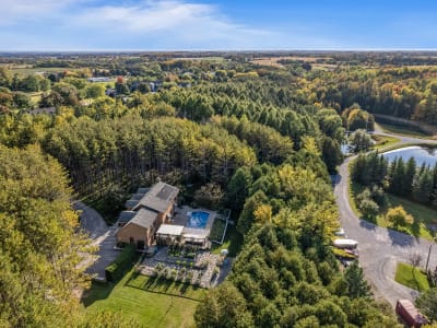 Luxury estate at 40 Hurd Street, Oshawa, ON — photo 7
