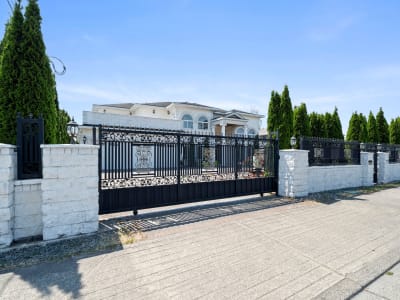 Luxury estate at 4120 Westminster Highway, Richmond, BC — photo 3