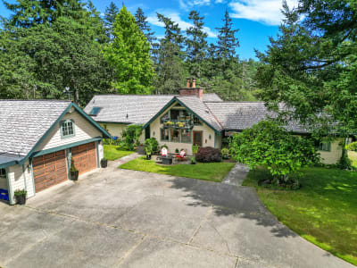 Luxury estate at 4740 Beaverdale Road, Victoria, BC — photo 21