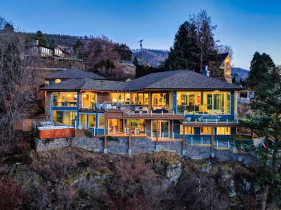 Luxury estate at 2100 Dewdney Road, Kelowna, BC — photo 2