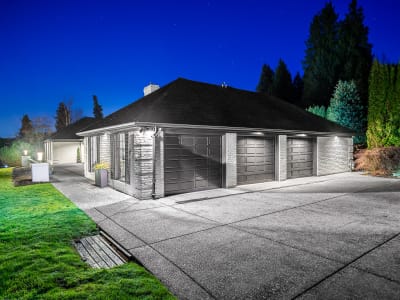Luxury estate at 17470 28b Ave, Surrey, BC — photo 2