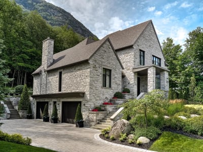 Luxury estate at 528 Rue du Sommet, Mont Saint-Hilaire — photo 28