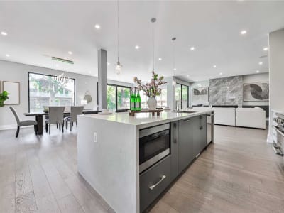 Luxury estate at 9 Minnewawa Road, Mississauga — photo 4