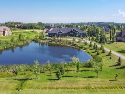 Luxury estate at Calgary — photo 2