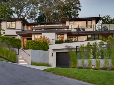 Luxury estate at 717 Robleda Crescent, Victoria, BC — photo 3