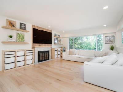 Luxury estate at 137 College Park Way, Port Moody, BC — photo 2