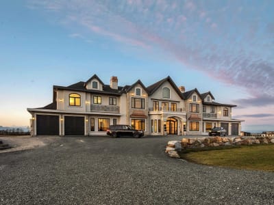 Luxury estate at 16927 40 Avenue, Surrey, BC — photo 26