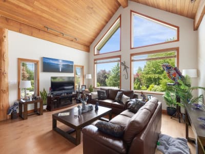 Luxury estate at 1474 Vernon Drive, Gibsons, BC — photo 19