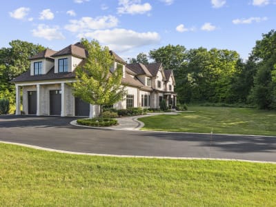Luxury estate at 2606 Harvest Moon Lane, Burlington, ON — photo 3