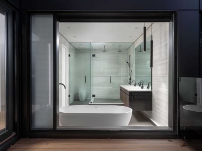 Luxury estate at 11 North Drive, Toronto — photo 10