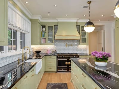 Luxury estate at 31 Sandringham Drive, Toronto — photo 9