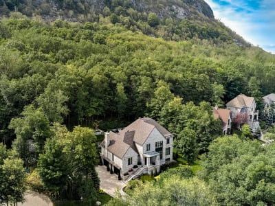 Luxury estate at 528 Rue du Sommet, Mont Saint-Hilaire — photo 34