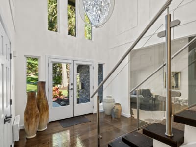 Luxury estate at 1007 Kentwood Place, Victoria, BC — photo 4