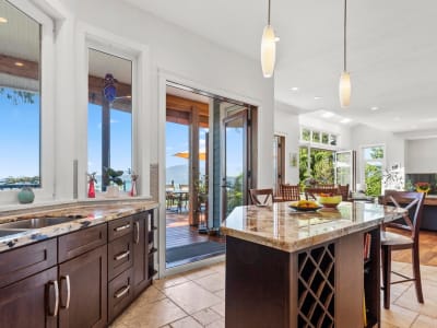Luxury estate at 220 Panorama Road, Lions Bay, BC — photo 9