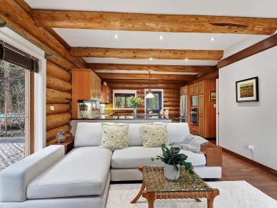 Luxury estate at 325 Bayview Road, Lions Bay, BC — photo 4