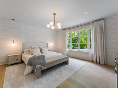 Luxury estate at 304 Pomona Avenue, Burlington, ON — photo 23