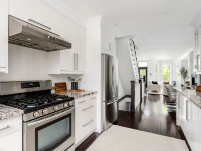 Luxury estate at 38 Wyndham Street, Toronto, ON — photo 12