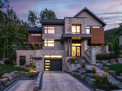 Luxury estate at 876 Rue des Bernaches, Mont Saint-Hilaire — photo 1