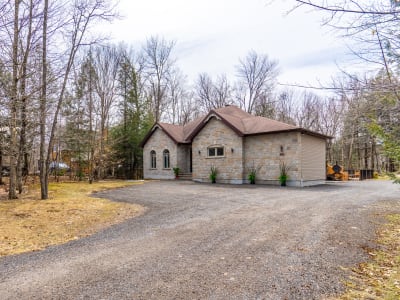 Luxury estate at 162 Rue du Sanctuaire, Saint-Colomban — photo 1