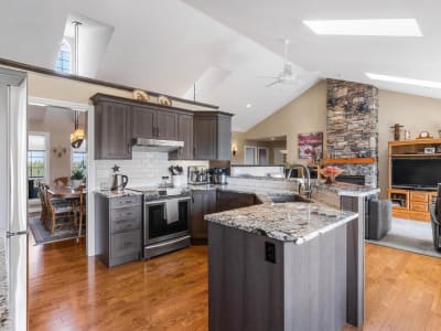 Luxury estate at 1429 Teasdale Road, Kelowna, BC — photo 7