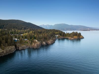Luxury estate at 931 Ocean Park Lane, Bowen Island, BC — photo 17