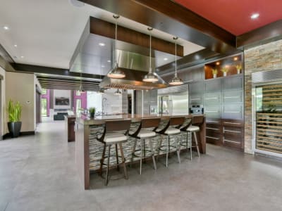 Luxury estate at 143 Ch des Quatorze-Iles, Saint-Hippolyte — photo 11