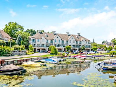 Luxury estate at 19 Lake Street unit 18, Grimsby, ON — photo 4