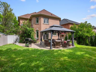 Luxury estate at 63 Deerglen Terrace, Aurora, ON — photo 31