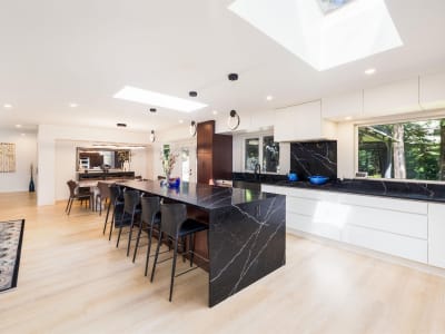 Luxury estate at 3965 Viewridge Place, West Vancouver, BC — photo 3