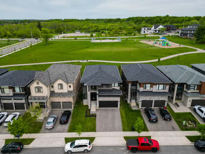 Luxury estate at 102 Greenwich Avenue, Hamilton, ON — photo 39