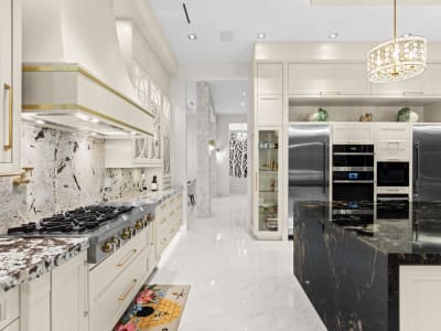 Luxury estate at 13083 57 Avenue, Surrey, BC — photo 13