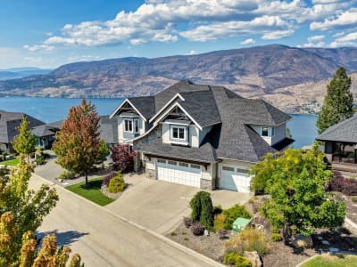 Luxury estate at 126 Sky Court, Kelowna, BC — photo 2
