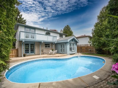 Luxury estate at 198 Romfield Circuit, Thornhill, ON — photo 2