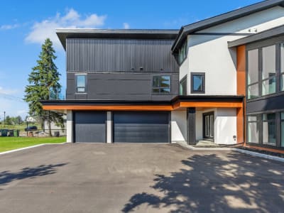 Luxury estate at 476 West Chestermere Drive, Chestermere, AB — photo 2