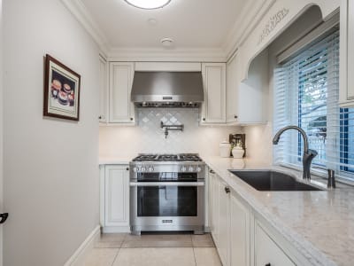 Luxury estate at 2478 Crown Street, Vancouver, BC — photo 13