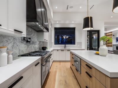 Luxury estate at 2565 141 Street, Surrey, BC — photo 9