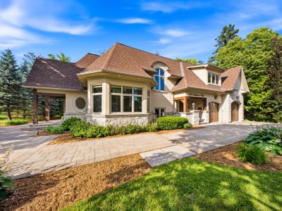 Luxury estate at 1098 Lakeshore Road West, Oakville, ON — photo 5