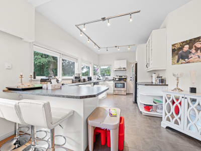 Luxury estate at 591 Southborough Dr, West Vancouver — photo 12