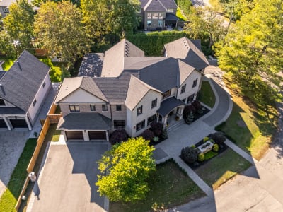 Luxury estate at 126 McGregor Crescent, Ancaster, ON — photo 2