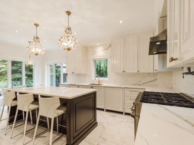 Luxury estate at 524 Rue des Falaises, Mont-Saint-Hilaire, QC — photo 13